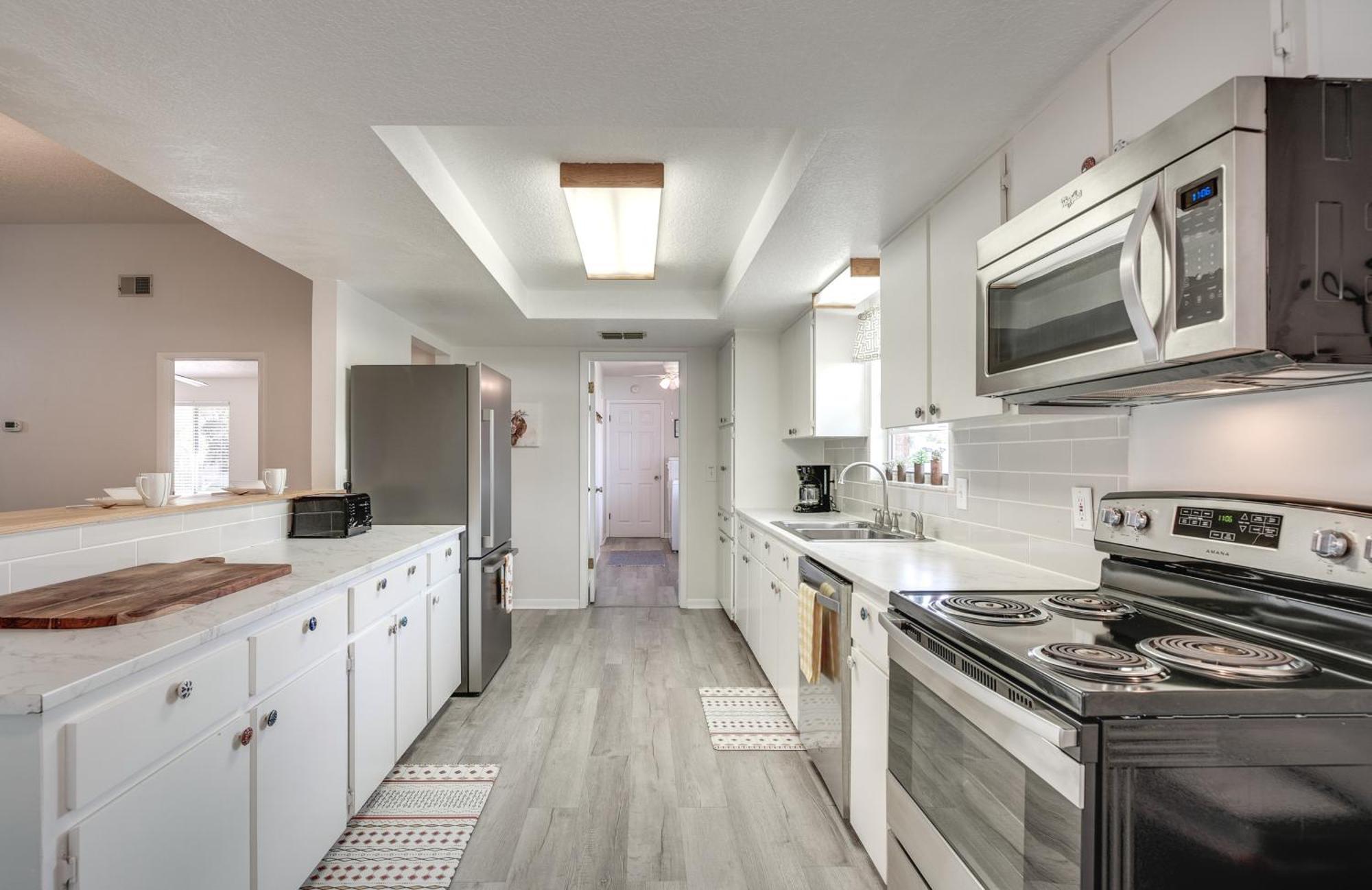 הוילה Spring Hill Retreat With Heated Pool And 4-In-1 Grill מראה חיצוני תמונה