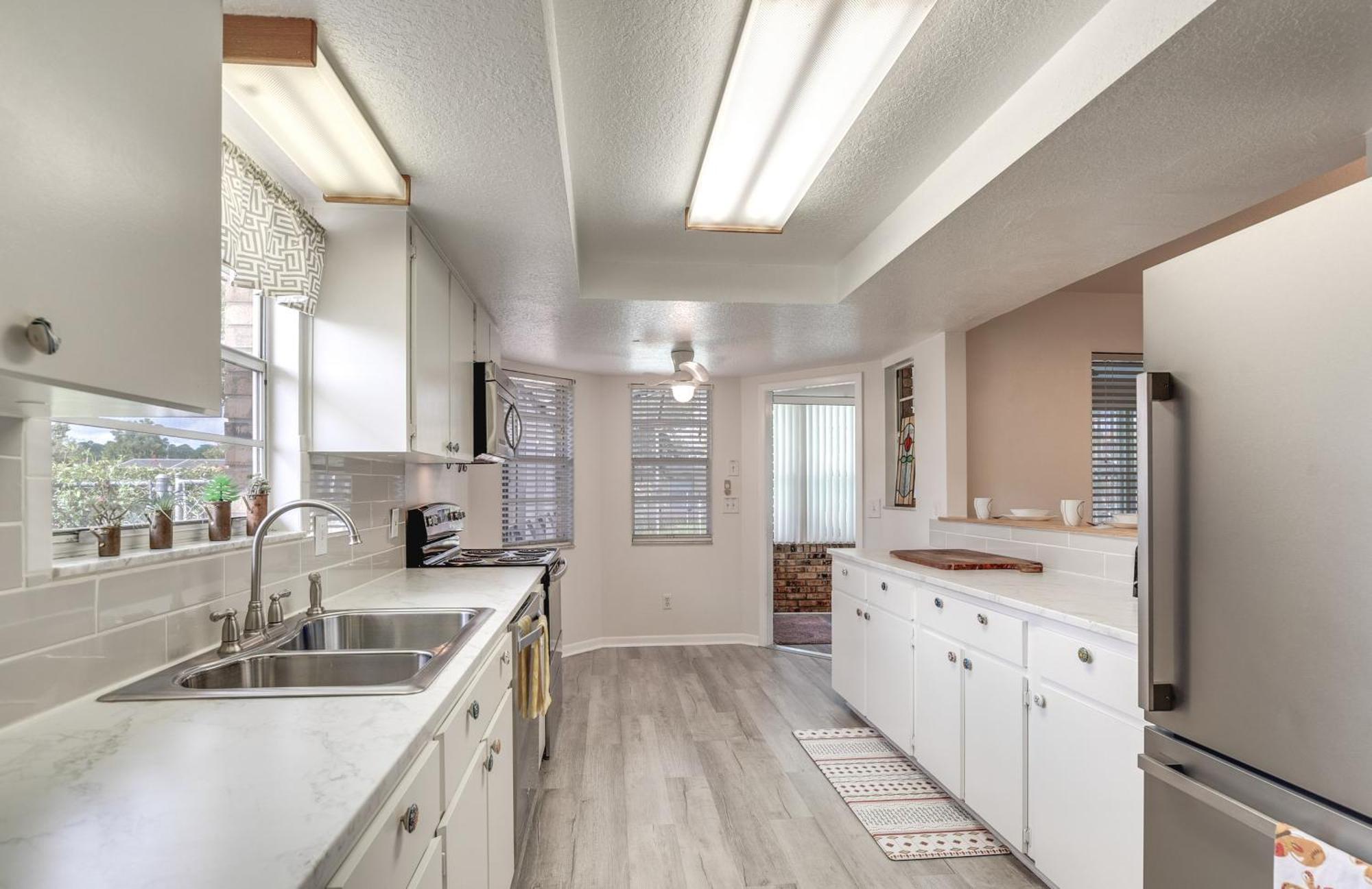הוילה Spring Hill Retreat With Heated Pool And 4-In-1 Grill מראה חיצוני תמונה